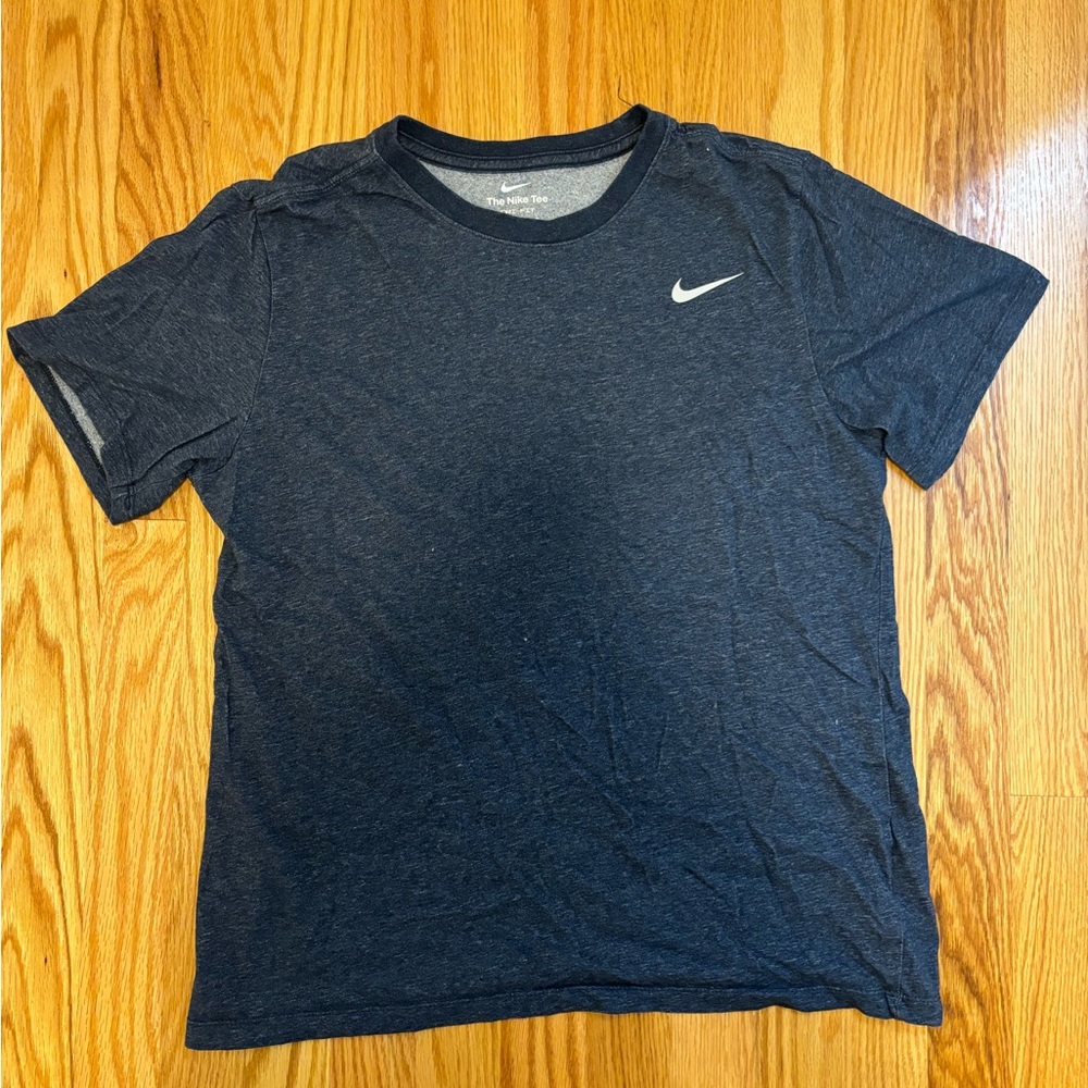 Basic Nike cotton t-shirt/ light weight